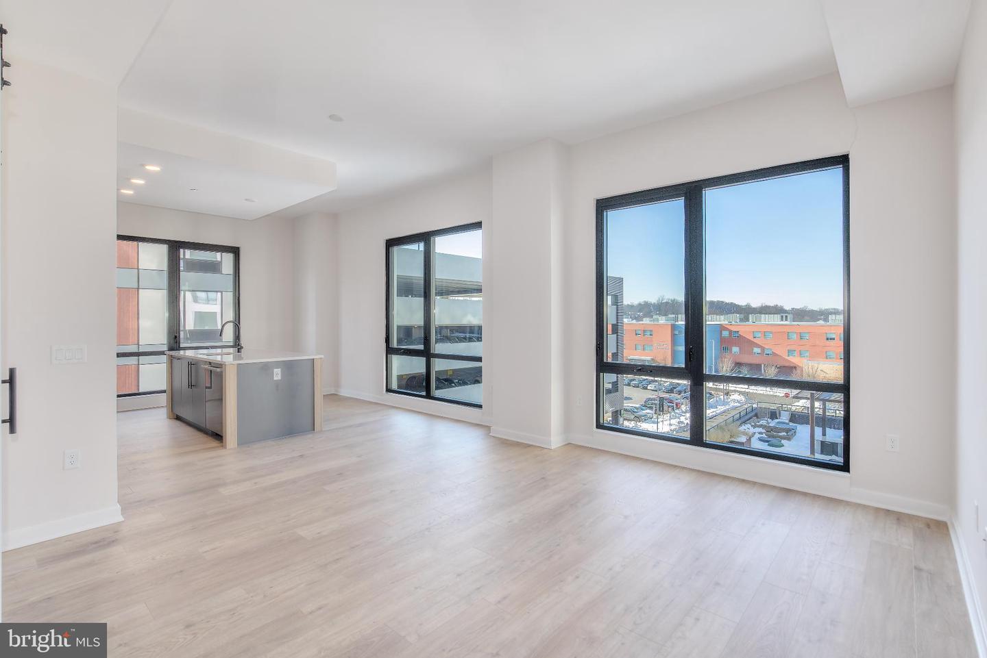 255 W. FALLS STATION BLVD #402, FALLS CHURCH, Virginia 22046, 2 Bedrooms Bedrooms, 5 Rooms Rooms,2 BathroomsBathrooms,Residential,For sale,255 W. FALLS STATION BLVD #402,VAFA2003536 MLS # VAFA2003536