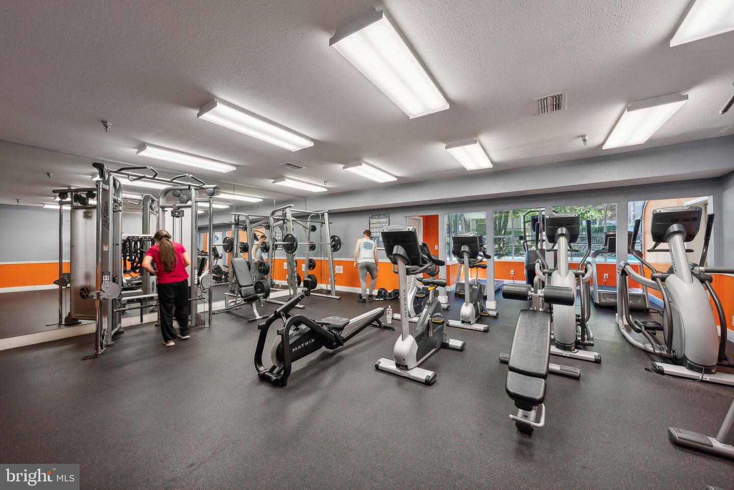 3309 WYNDHAM CIR #1172, ALEXANDRIA, Virginia 22302, 2 Bedrooms Bedrooms, ,2 BathroomsBathrooms,Residential,For sale,3309 WYNDHAM CIR #1172,VAAX2053558 MLS # VAAX2053558