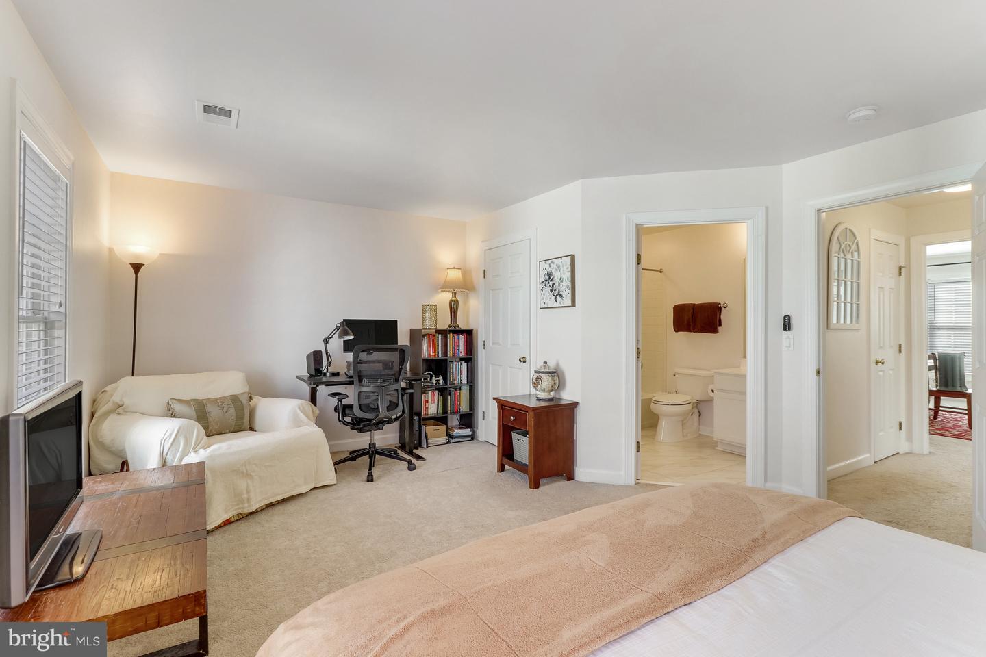 5826 PEARSON LN, ALEXANDRIA, Virginia 22304, 3 Bedrooms Bedrooms, ,3 BathroomsBathrooms,Residential,For sale,5826 PEARSON LN,VAAX2053594 MLS # VAAX2053594 5826 PEARSON LN, ALEXANDRIA, Virginia 22304, 3 Bedrooms Bedrooms, ,3 BathroomsBathrooms,Residential,For sale,5826 PEARSON LN,VAAX2053594 MLS # VAAX2053594