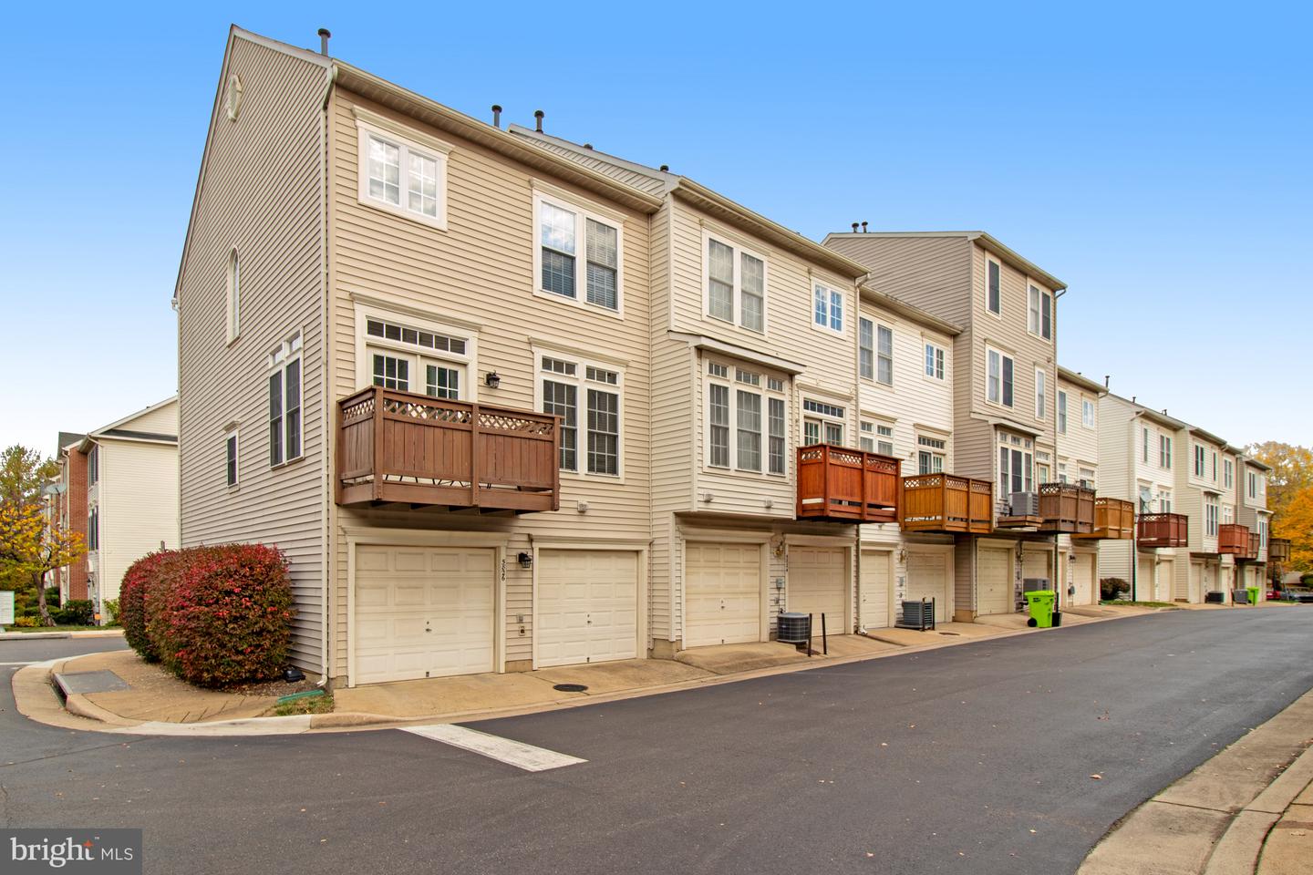 5826 PEARSON LN, ALEXANDRIA, Virginia 22304, 3 Bedrooms Bedrooms, ,3 BathroomsBathrooms,Residential,For sale,5826 PEARSON LN,VAAX2053594 MLS # VAAX2053594 5826 PEARSON LN, ALEXANDRIA, Virginia 22304, 3 Bedrooms Bedrooms, ,3 BathroomsBathrooms,Residential,For sale,5826 PEARSON LN,VAAX2053594 MLS # VAAX2053594