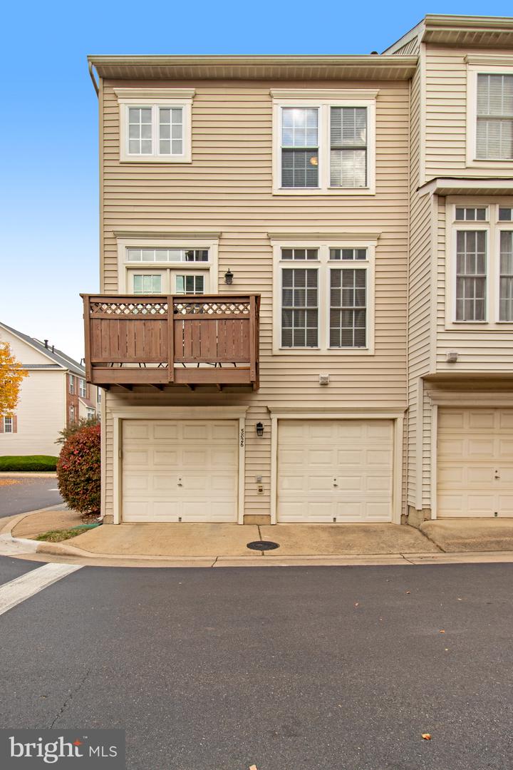 5826 PEARSON LN, ALEXANDRIA, Virginia 22304, 3 Bedrooms Bedrooms, ,3 BathroomsBathrooms,Residential,For sale,5826 PEARSON LN,VAAX2053594 MLS # VAAX2053594 5826 PEARSON LN, ALEXANDRIA, Virginia 22304, 3 Bedrooms Bedrooms, ,3 BathroomsBathrooms,Residential,For sale,5826 PEARSON LN,VAAX2053594 MLS # VAAX2053594