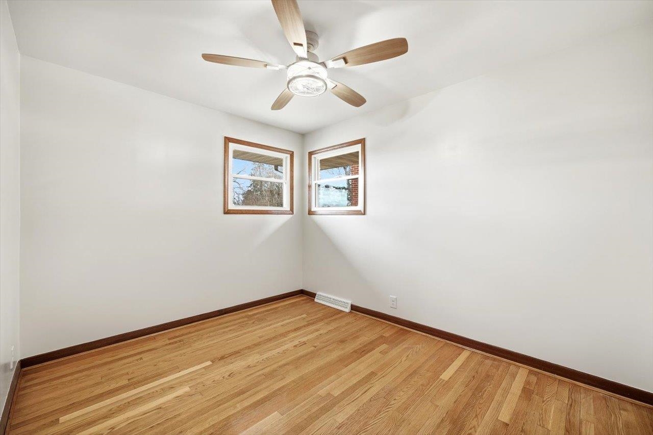 11 PARTLOW ST, STAUNTON, Virginia 24401, 4 Bedrooms Bedrooms, ,2 BathroomsBathrooms,Residential,11 PARTLOW ST,673569 MLS # 673569