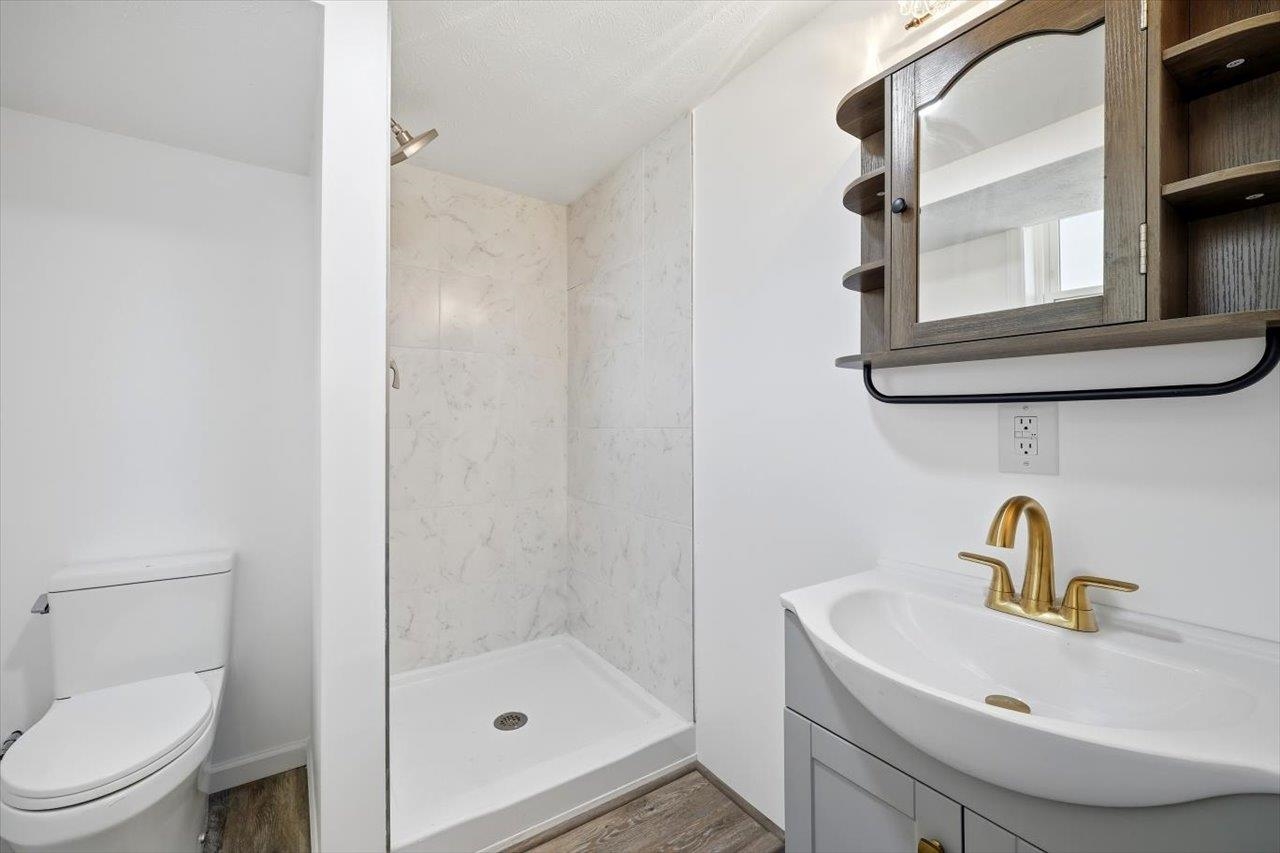 11 PARTLOW ST, STAUNTON, Virginia 24401, 4 Bedrooms Bedrooms, ,2 BathroomsBathrooms,Residential,11 PARTLOW ST,673569 MLS # 673569