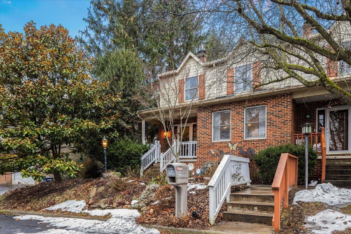 182 EMERALD DR, HARRISONBURG, Virginia 22801, 2 Bedrooms Bedrooms, ,1 BathroomBathrooms,Residential,Emerald City Treasure,182 EMERALD DR,673586 MLS # 673586