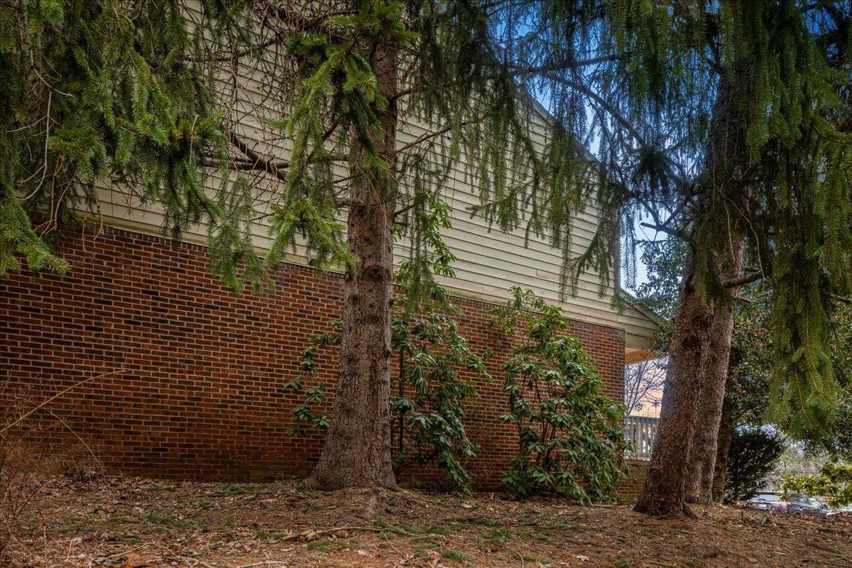 182 EMERALD DR, HARRISONBURG, Virginia 22801, 2 Bedrooms Bedrooms, ,1 BathroomBathrooms,Residential,Emerald City Treasure,182 EMERALD DR,673586 MLS # 673586