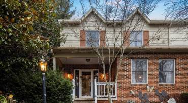 182 EMERALD DR, HARRISONBURG, Virginia 22801, 2 Bedrooms Bedrooms, ,1 BathroomBathrooms,Residential,Emerald City Treasure,182 EMERALD DR,673586 MLS # 673586