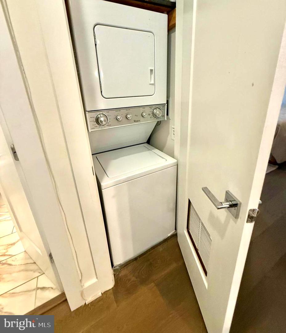 1412 CHAPIN ST NW #302, WASHINGTON, District Of Columbia 20009, 2 Bedrooms Bedrooms, 3 Rooms Rooms,2 BathroomsBathrooms,Residential,For sale,1412 CHAPIN ST NW #302,DCDC2244154 MLS # DCDC2244154