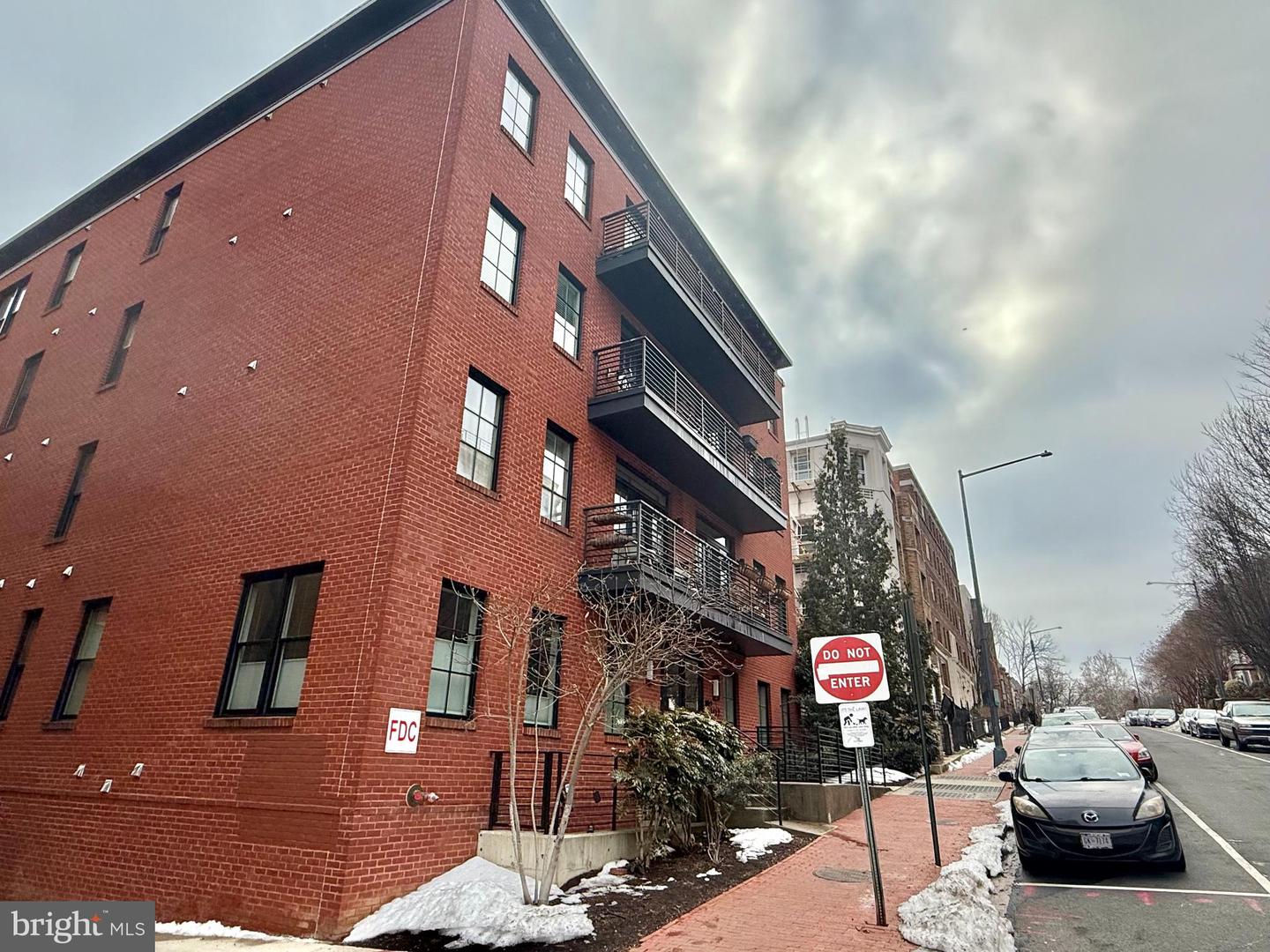 1412 CHAPIN ST NW #302, WASHINGTON, District Of Columbia 20009, 2 Bedrooms Bedrooms, 3 Rooms Rooms,2 BathroomsBathrooms,Residential,For sale,1412 CHAPIN ST NW #302,DCDC2244154 MLS # DCDC2244154