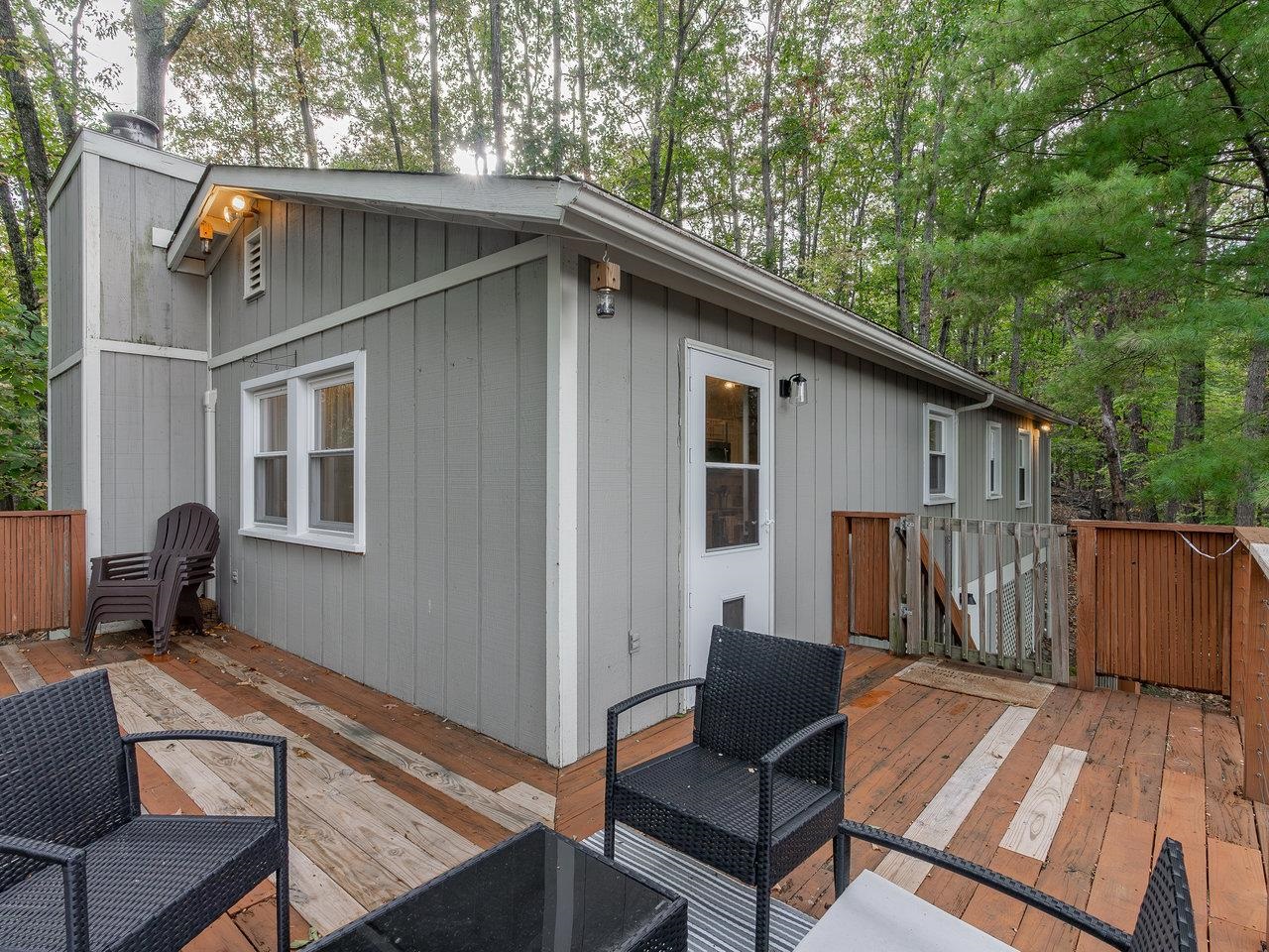 147 CUB LN, MCGAHEYSVILLE, Virginia 22840, 2 Bedrooms Bedrooms, ,1 BathroomBathrooms,Residential,147 CUB LN,673589 MLS # 673589