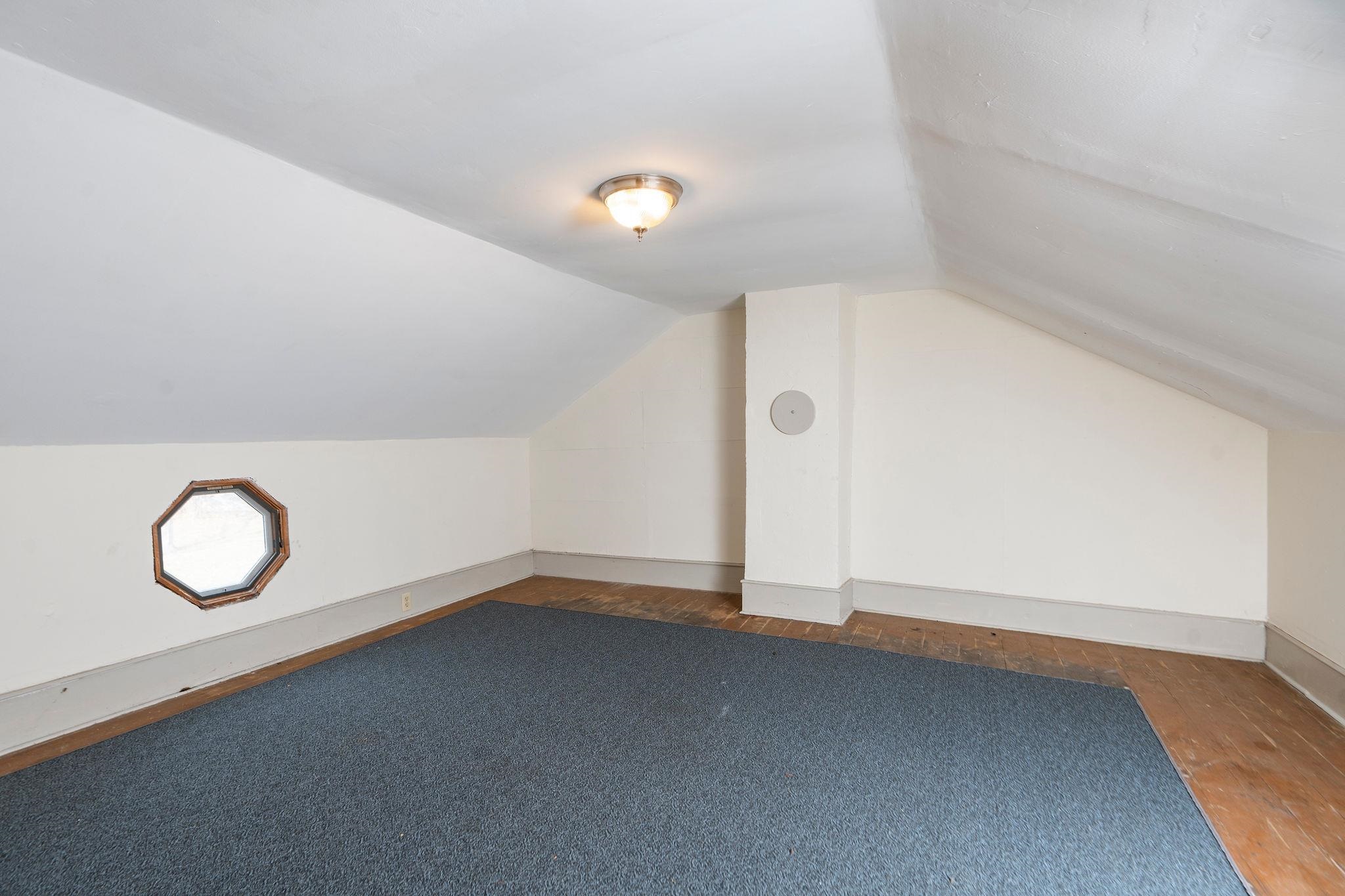 503 AUGUSTA AVE, GROTTOES, Virginia 24441, 3 Bedrooms Bedrooms, ,1 BathroomBathrooms,Residential,503 AUGUSTA AVE,673591 MLS # 673591