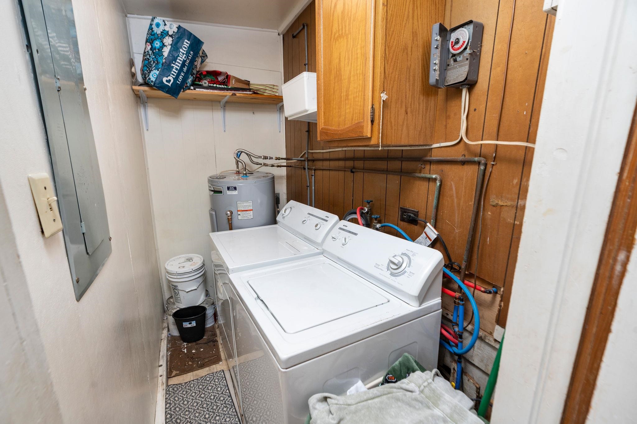 503 AUGUSTA AVE, GROTTOES, Virginia 24441, 3 Bedrooms Bedrooms, ,1 BathroomBathrooms,Residential,503 AUGUSTA AVE,673591 MLS # 673591