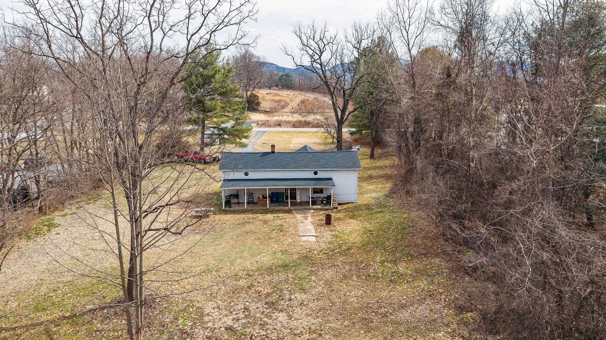 503 AUGUSTA AVE, GROTTOES, Virginia 24441, 3 Bedrooms Bedrooms, ,1 BathroomBathrooms,Residential,503 AUGUSTA AVE,673591 MLS # 673591