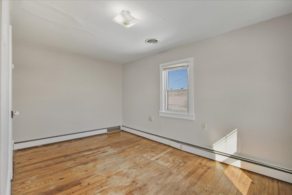 9525 S CONGRESS ST, NEW MARKET, Virginia 22844, 4 Bedrooms Bedrooms, ,1 BathroomBathrooms,Residential,9525 S CONGRESS ST,673593 MLS # 673593