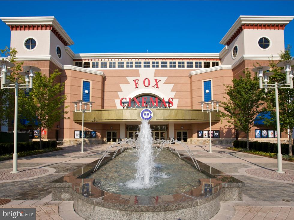 42480 ROCKROSE SQ #303, BRAMBLETON, Virginia 20148, 3 Bedrooms Bedrooms, ,2 BathroomsBathrooms,Residential,For sale,42480 ROCKROSE SQ #303,VALO2115348 MLS # VALO2115348