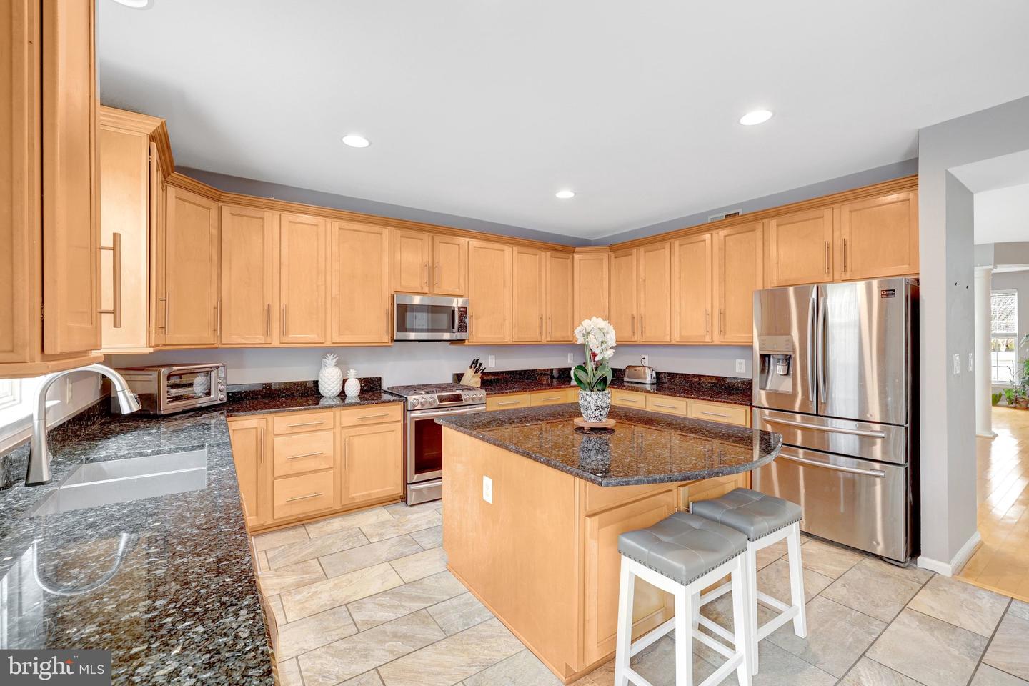 8360 TENBROOK DR, GAINESVILLE, Virginia 20155, 4 Bedrooms Bedrooms, ,4 BathroomsBathrooms,Residential,For sale,8360 TENBROOK DR,VAPW2112056 MLS # VAPW2112056