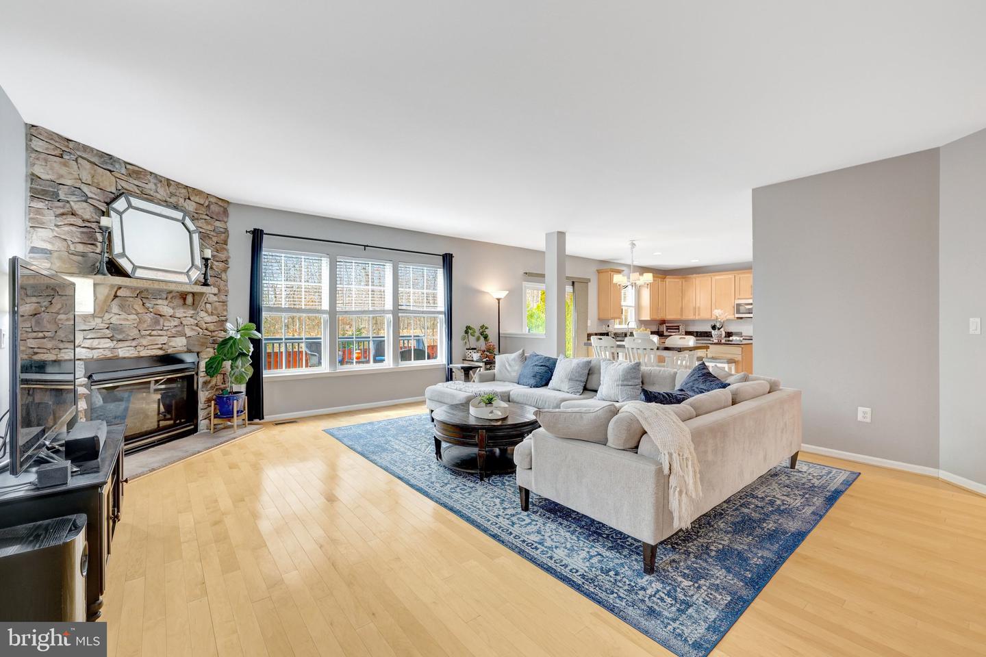 8360 TENBROOK DR, GAINESVILLE, Virginia 20155, 4 Bedrooms Bedrooms, ,4 BathroomsBathrooms,Residential,For sale,8360 TENBROOK DR,VAPW2112056 MLS # VAPW2112056