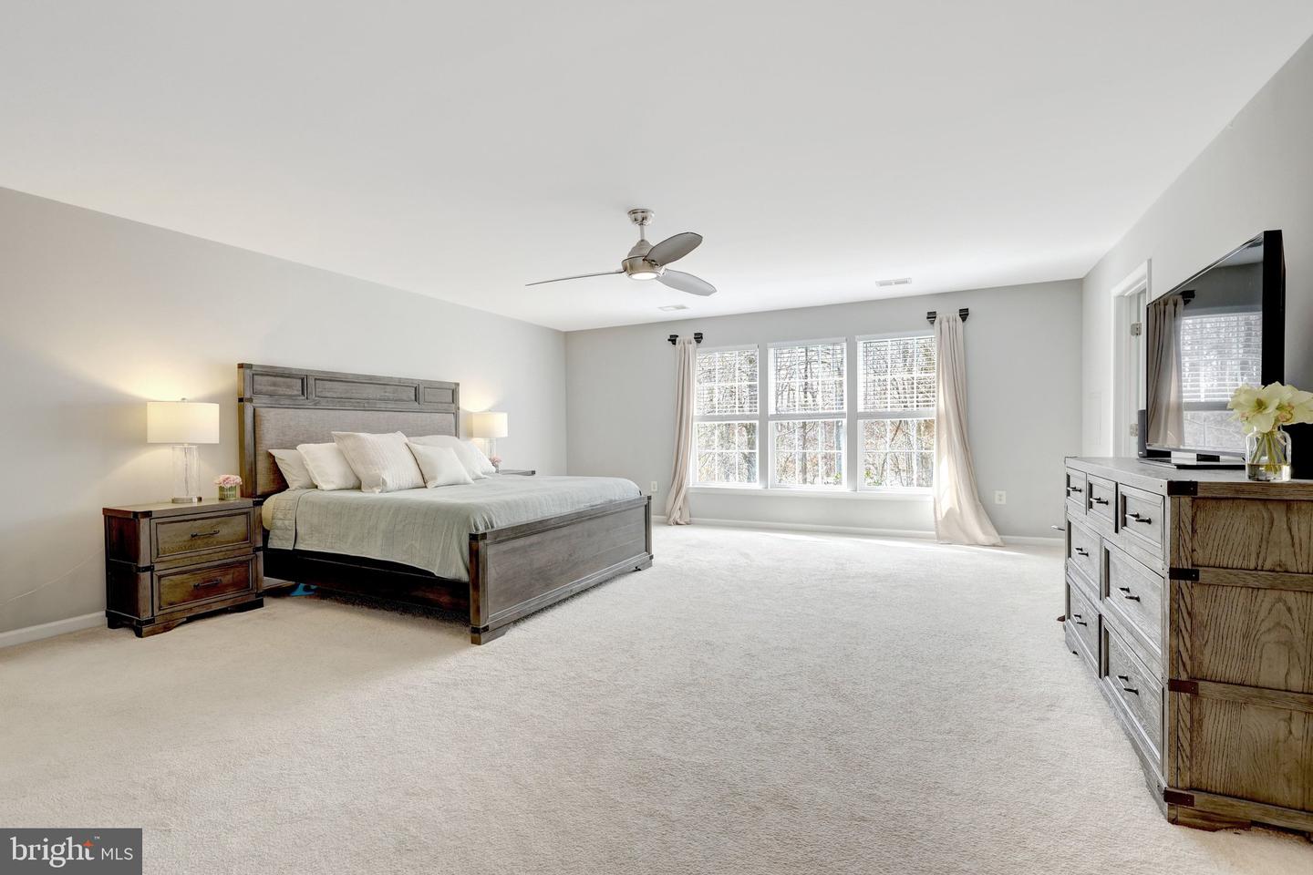 8360 TENBROOK DR, GAINESVILLE, Virginia 20155, 4 Bedrooms Bedrooms, ,4 BathroomsBathrooms,Residential,For sale,8360 TENBROOK DR,VAPW2112056 MLS # VAPW2112056