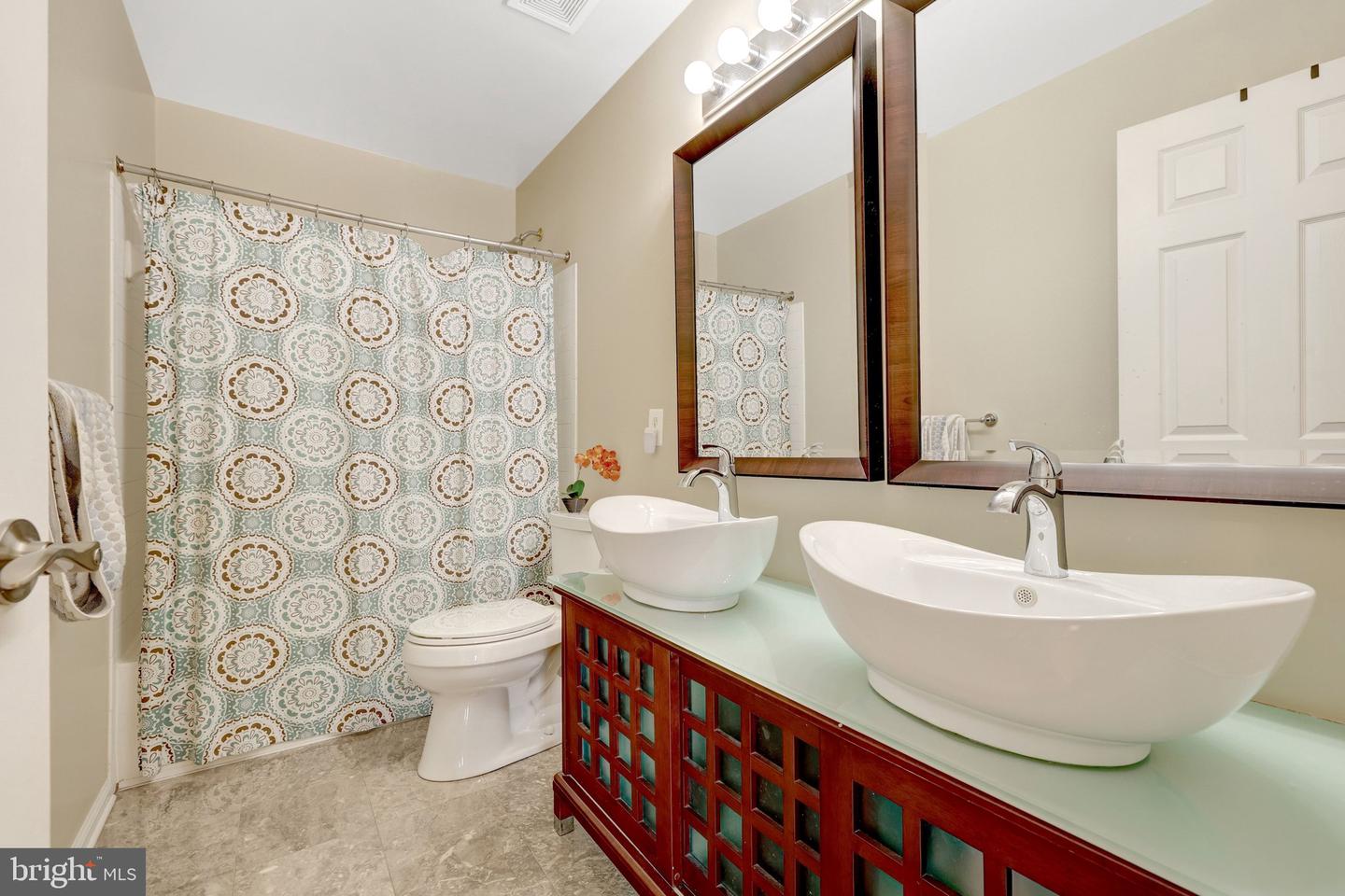 8360 TENBROOK DR, GAINESVILLE, Virginia 20155, 4 Bedrooms Bedrooms, ,4 BathroomsBathrooms,Residential,For sale,8360 TENBROOK DR,VAPW2112056 MLS # VAPW2112056