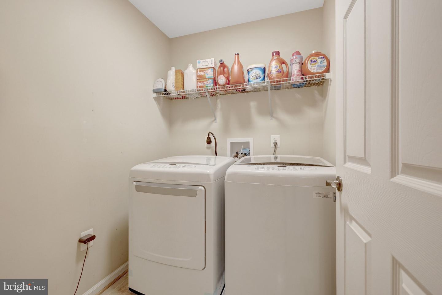 8360 TENBROOK DR, GAINESVILLE, Virginia 20155, 4 Bedrooms Bedrooms, ,4 BathroomsBathrooms,Residential,For sale,8360 TENBROOK DR,VAPW2112056 MLS # VAPW2112056