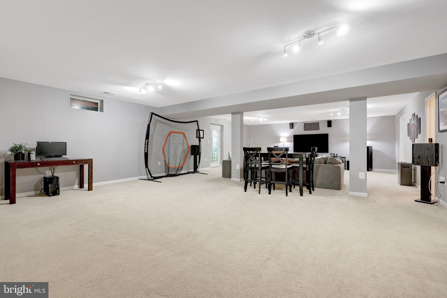 8360 TENBROOK DR, GAINESVILLE, Virginia 20155, 4 Bedrooms Bedrooms, ,4 BathroomsBathrooms,Residential,For sale,8360 TENBROOK DR,VAPW2112056 MLS # VAPW2112056