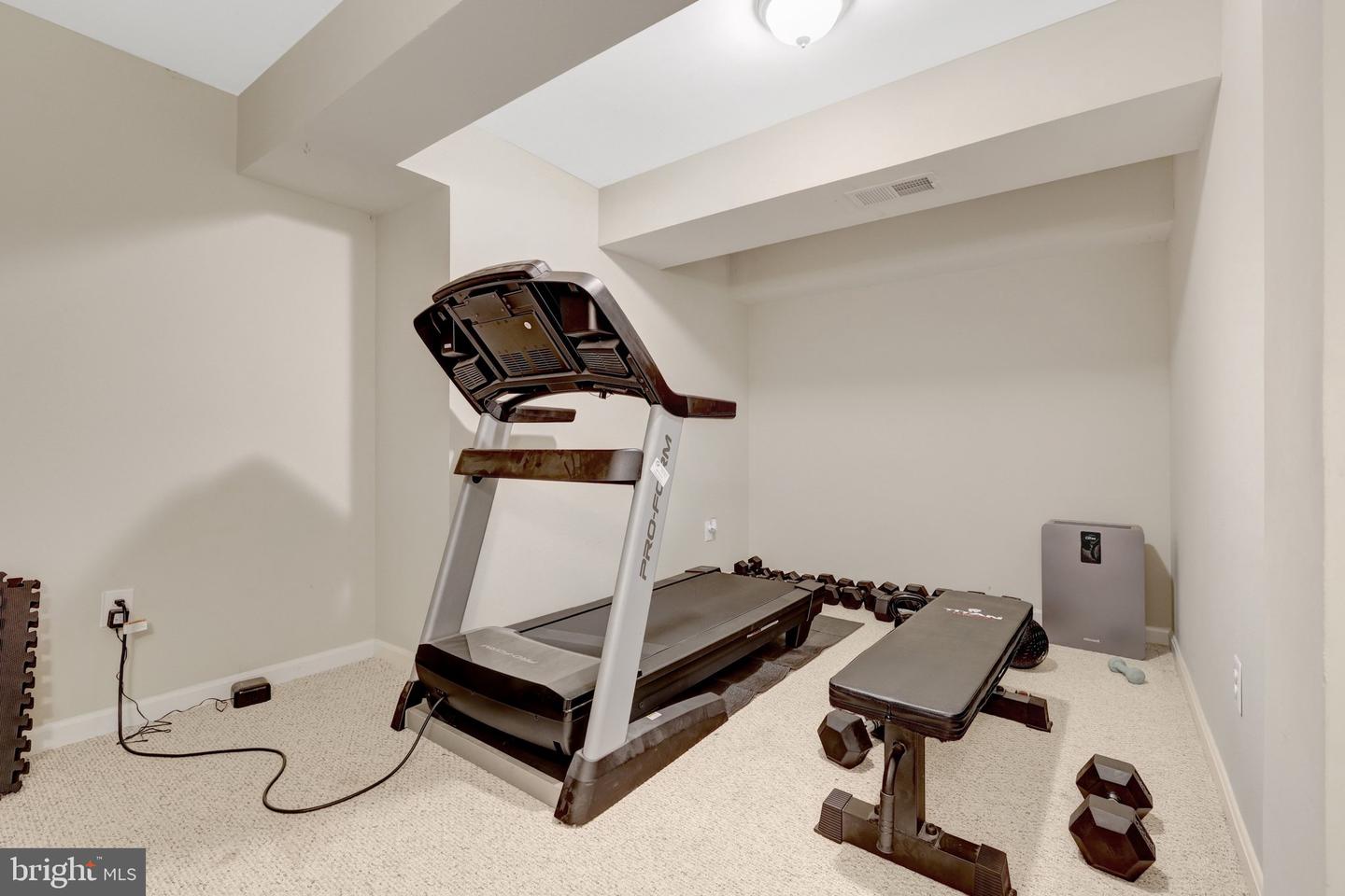 8360 TENBROOK DR, GAINESVILLE, Virginia 20155, 4 Bedrooms Bedrooms, ,4 BathroomsBathrooms,Residential,For sale,8360 TENBROOK DR,VAPW2112056 MLS # VAPW2112056