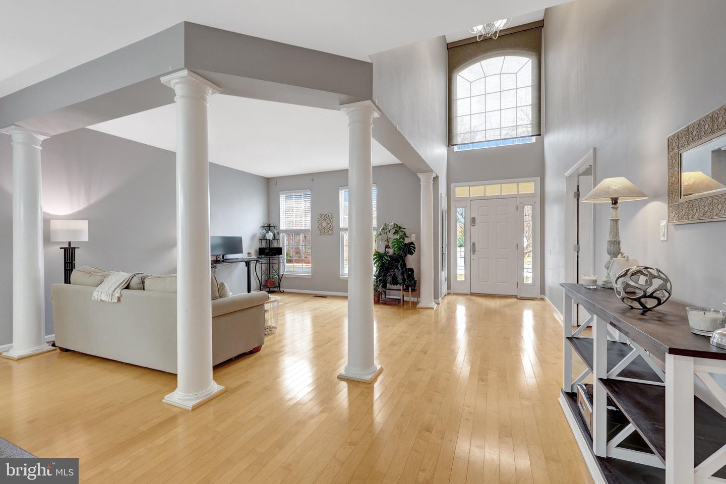 8360 TENBROOK DR, GAINESVILLE, Virginia 20155, 4 Bedrooms Bedrooms, ,4 BathroomsBathrooms,Residential,For sale,8360 TENBROOK DR,VAPW2112056 MLS # VAPW2112056