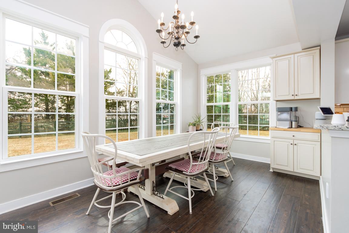 15525 HILLVIEW CT, CULPEPER, Virginia 22701, 4 Bedrooms Bedrooms, ,3 BathroomsBathrooms,Residential,For sale,15525 HILLVIEW CT,VACU2012638 MLS # VACU2012638