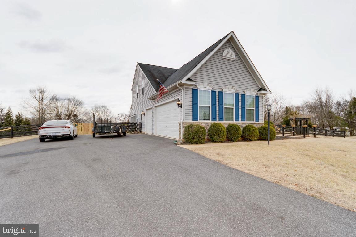15525 HILLVIEW CT, CULPEPER, Virginia 22701, 4 Bedrooms Bedrooms, ,3 BathroomsBathrooms,Residential,For sale,15525 HILLVIEW CT,VACU2012638 MLS # VACU2012638