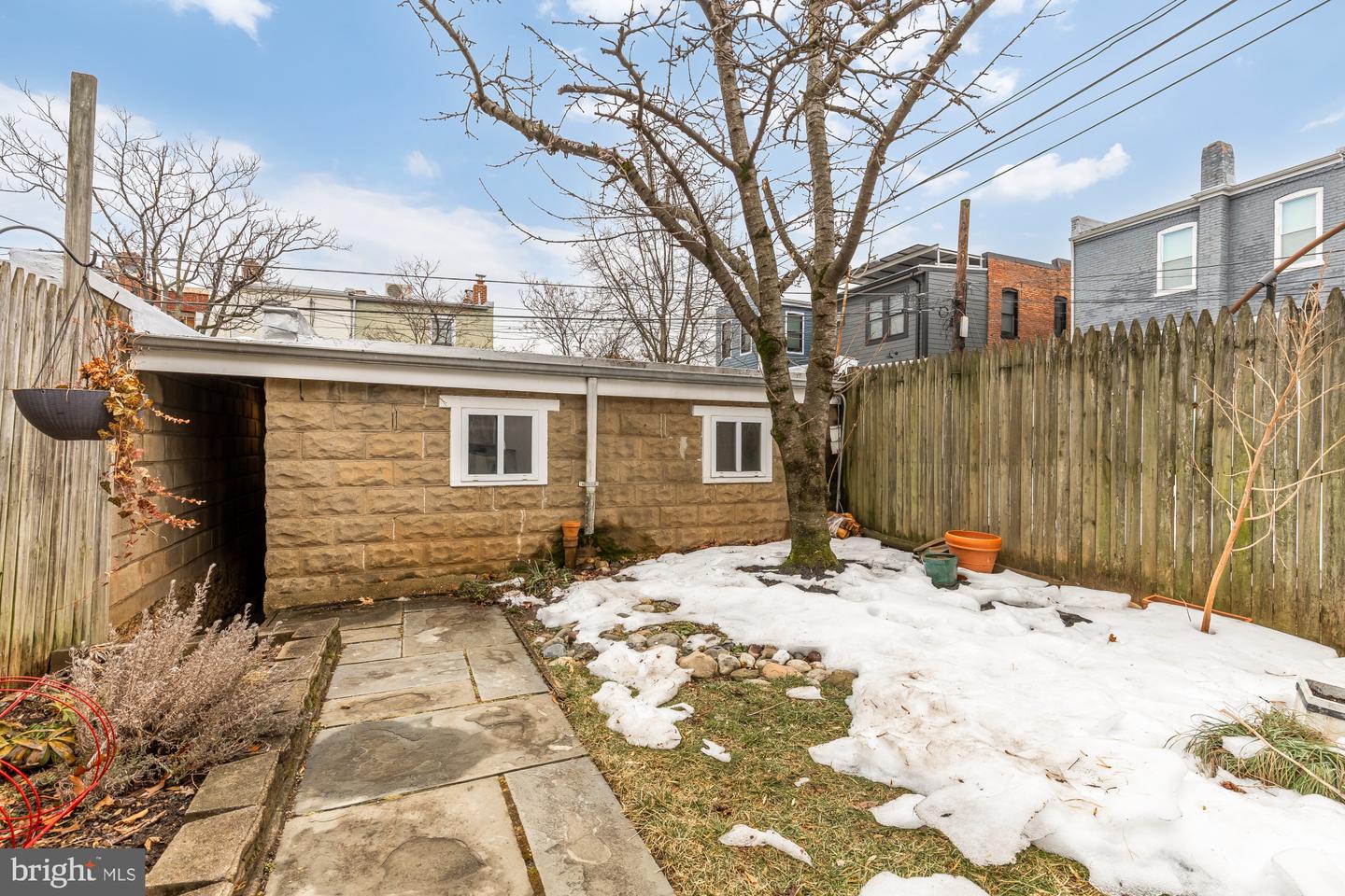 313 14TH ST NE, WASHINGTON, District Of Columbia 20002, 4 Bedrooms Bedrooms, ,3 BathroomsBathrooms,Residential,For sale,313 14TH ST NE,DCDC2245434 MLS # DCDC2245434