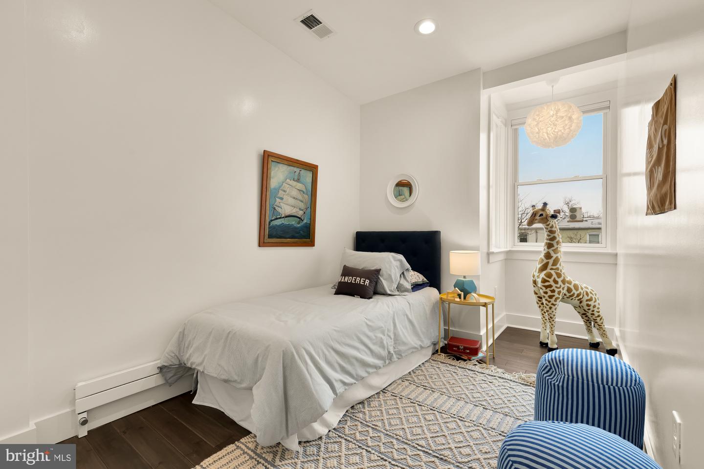 313 14TH ST NE, WASHINGTON, District Of Columbia 20002, 4 Bedrooms Bedrooms, ,3 BathroomsBathrooms,Residential,For sale,313 14TH ST NE,DCDC2245434 MLS # DCDC2245434