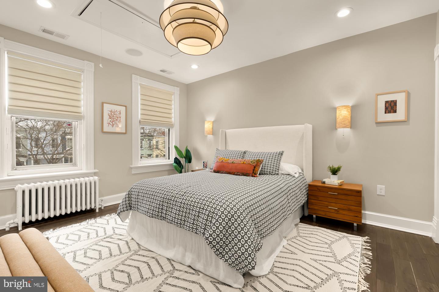 313 14TH ST NE, WASHINGTON, District Of Columbia 20002, 4 Bedrooms Bedrooms, ,3 BathroomsBathrooms,Residential,For sale,313 14TH ST NE,DCDC2245434 MLS # DCDC2245434