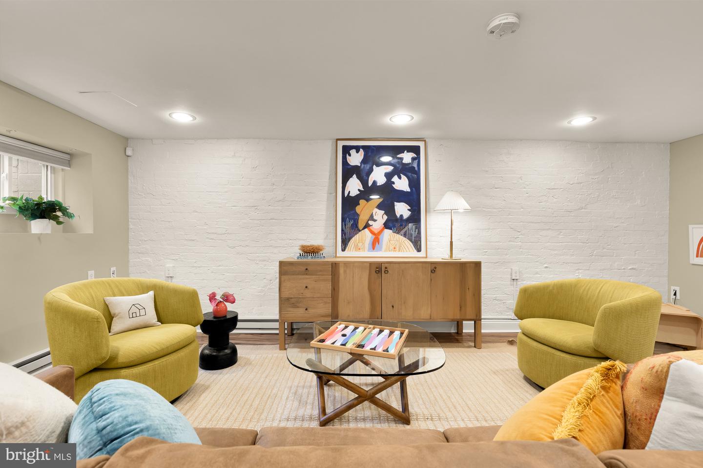 313 14TH ST NE, WASHINGTON, District Of Columbia 20002, 4 Bedrooms Bedrooms, ,3 BathroomsBathrooms,Residential,For sale,313 14TH ST NE,DCDC2245434 MLS # DCDC2245434