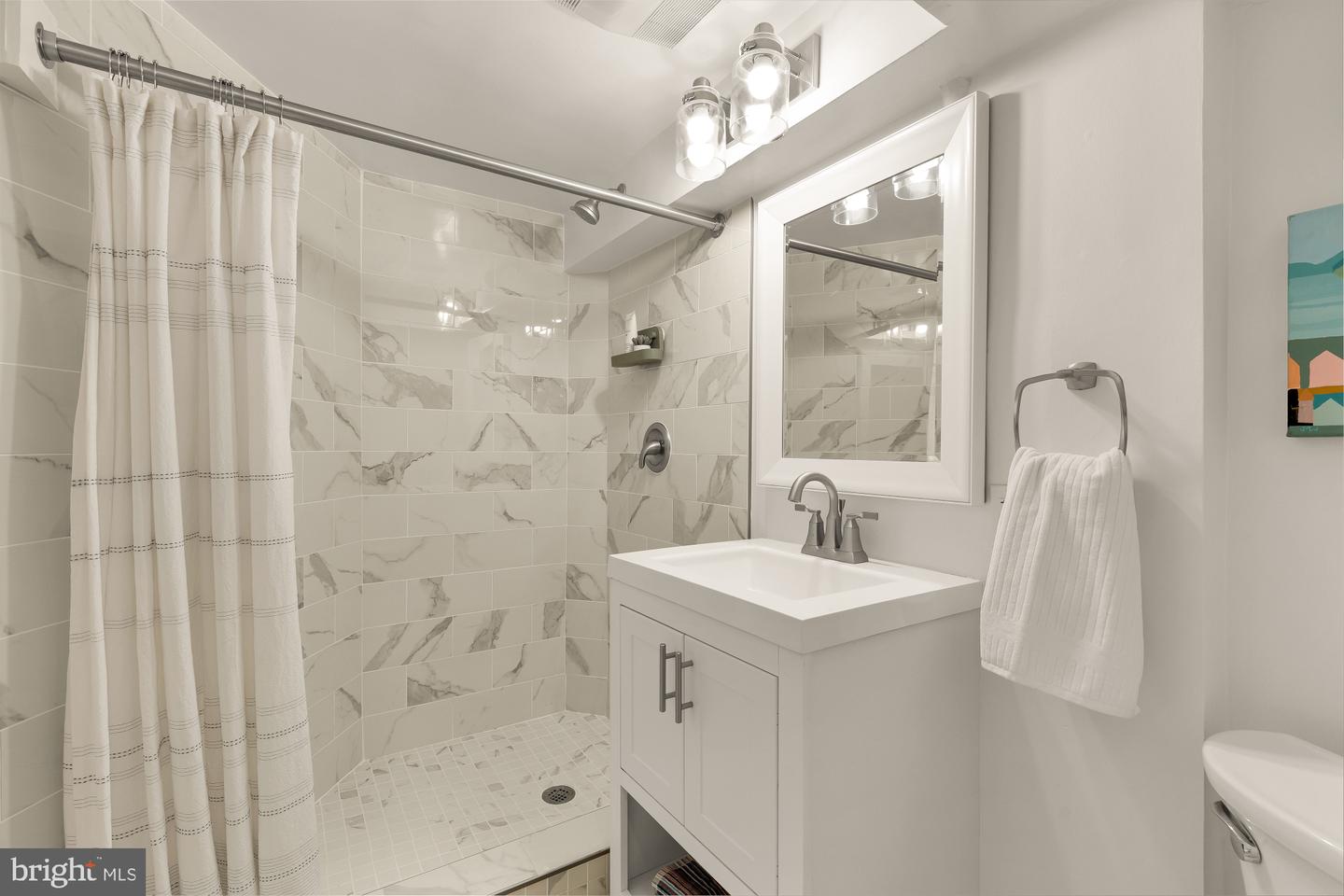 313 14TH ST NE, WASHINGTON, District Of Columbia 20002, 4 Bedrooms Bedrooms, ,3 BathroomsBathrooms,Residential,For sale,313 14TH ST NE,DCDC2245434 MLS # DCDC2245434