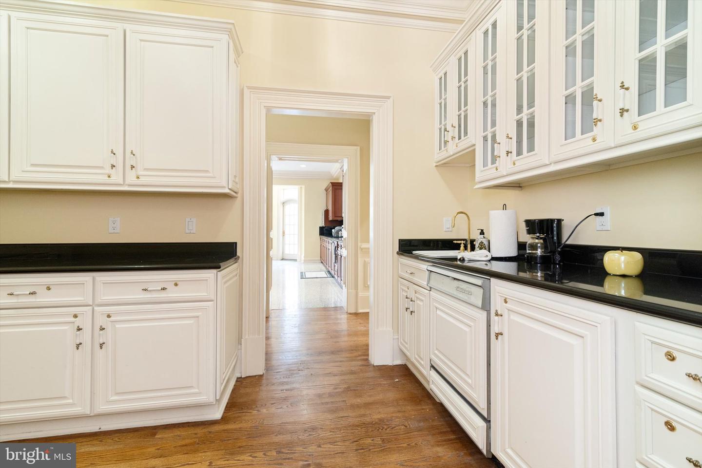 8537 OLD DOMINION DR, MCLEAN, Virginia 22102, 9 Bedrooms Bedrooms, ,10 BathroomsBathrooms,Residential,For sale,8537 OLD DOMINION DR,VAFX2290278 MLS # VAFX2290278