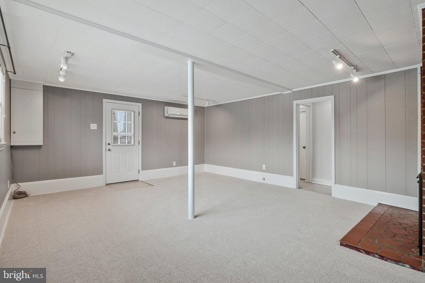 6323 HILLCREST PL, ALEXANDRIA, Virginia 22312, 3 Bedrooms Bedrooms, ,2 BathroomsBathrooms,Residential,For sale,6323 HILLCREST PL,VAFX2290384 MLS # VAFX2290384