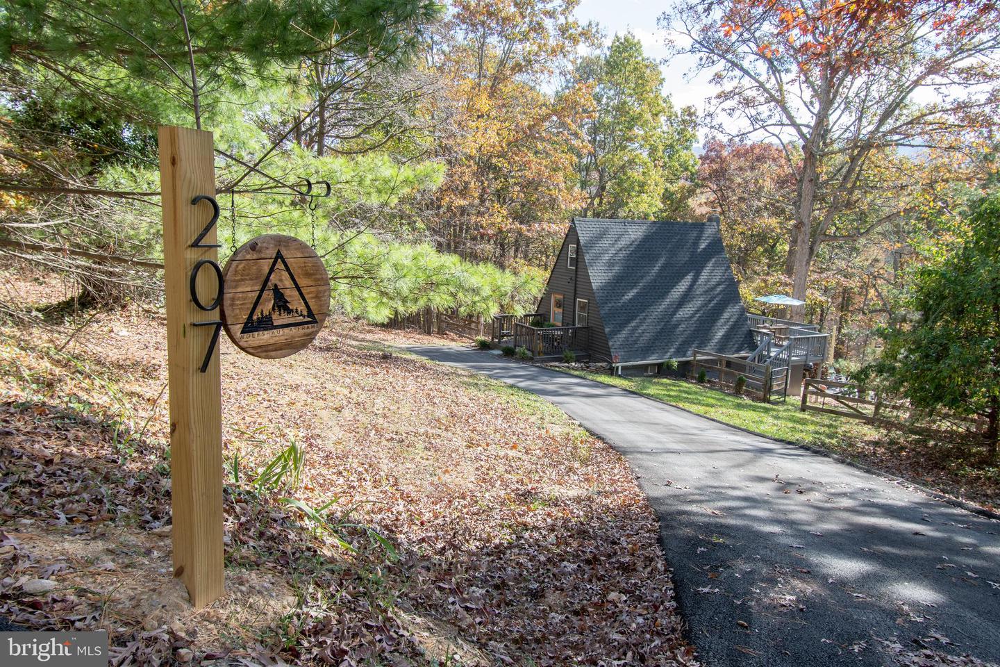 207 GARY LN, FRONT ROYAL, Virginia 22630, 2 Bedrooms Bedrooms, ,1 BathroomBathrooms,Residential,For sale,207 GARY LN,VAWR2013400 MLS # VAWR2013400