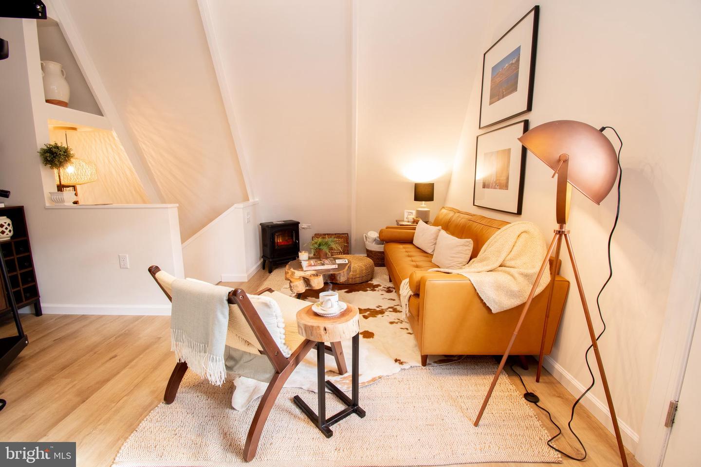 207 GARY LN, FRONT ROYAL, Virginia 22630, 2 Bedrooms Bedrooms, ,1 BathroomBathrooms,Residential,For sale,207 GARY LN,VAWR2013400 MLS # VAWR2013400