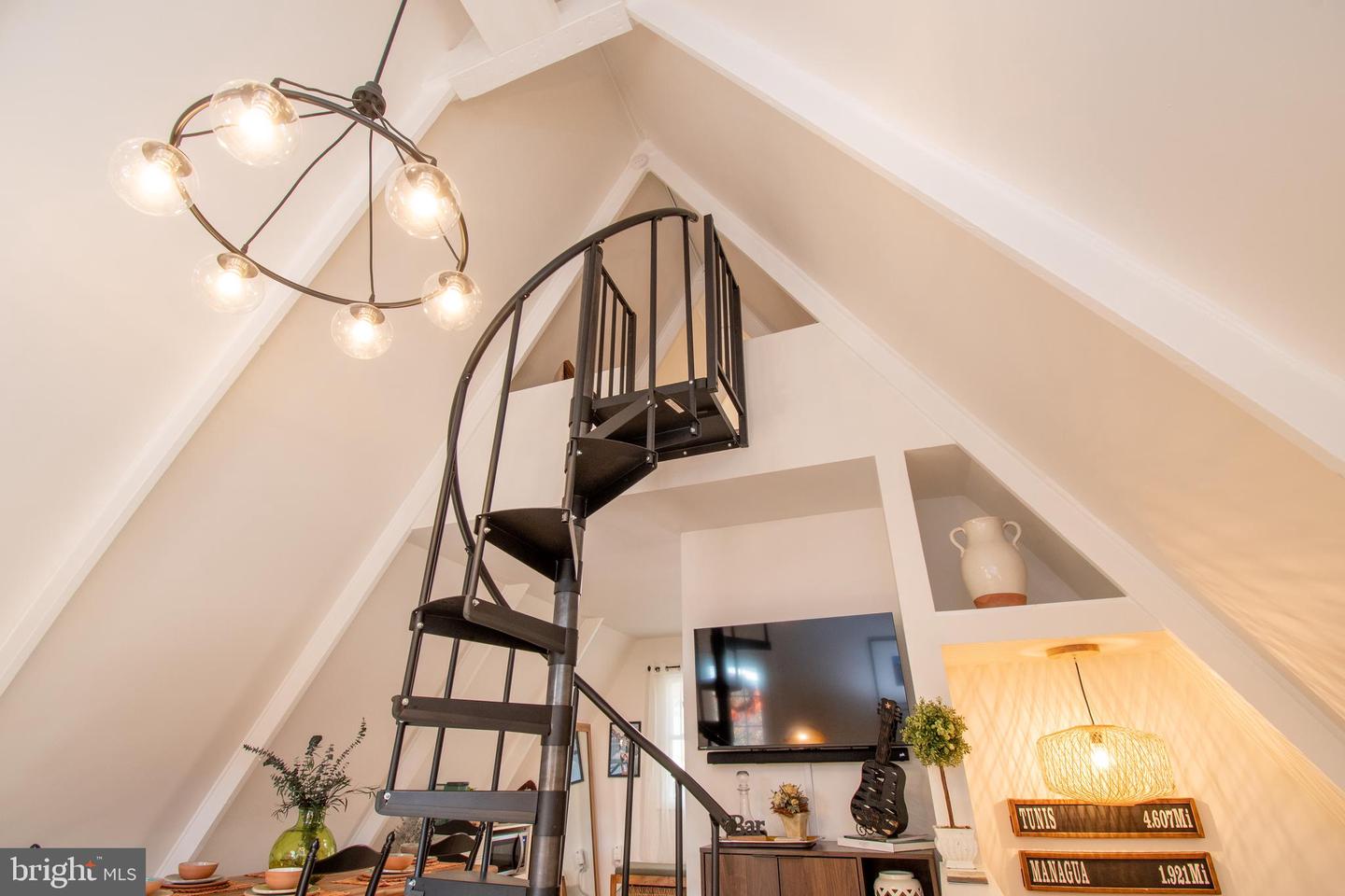 207 GARY LN, FRONT ROYAL, Virginia 22630, 2 Bedrooms Bedrooms, ,1 BathroomBathrooms,Residential,For sale,207 GARY LN,VAWR2013400 MLS # VAWR2013400