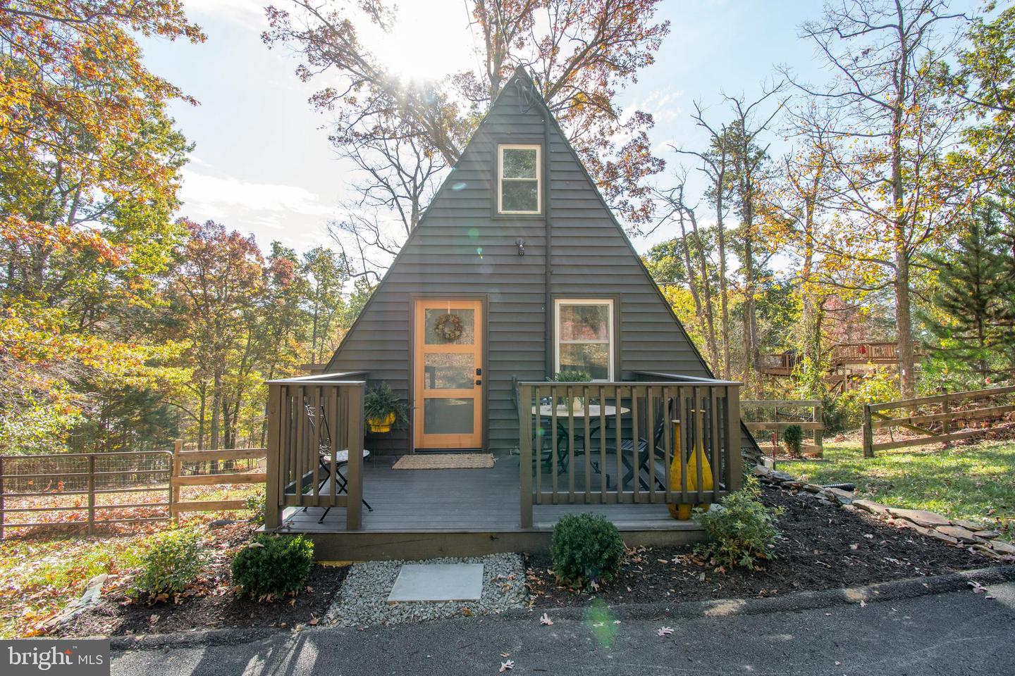 207 GARY LN, FRONT ROYAL, Virginia 22630, 2 Bedrooms Bedrooms, ,1 BathroomBathrooms,Residential,For sale,207 GARY LN,VAWR2013400 MLS # VAWR2013400