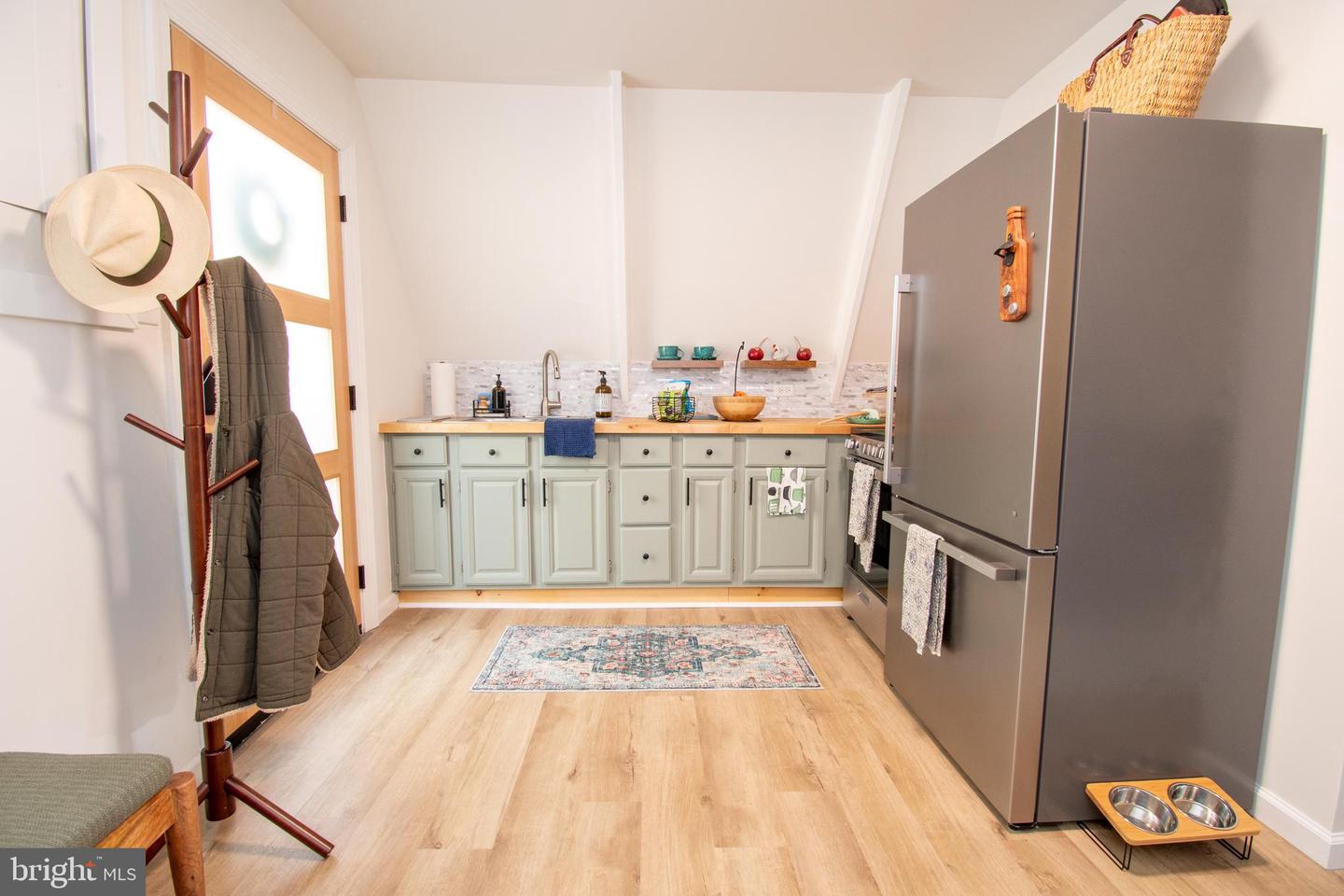 207 GARY LN, FRONT ROYAL, Virginia 22630, 2 Bedrooms Bedrooms, ,1 BathroomBathrooms,Residential,For sale,207 GARY LN,VAWR2013400 MLS # VAWR2013400