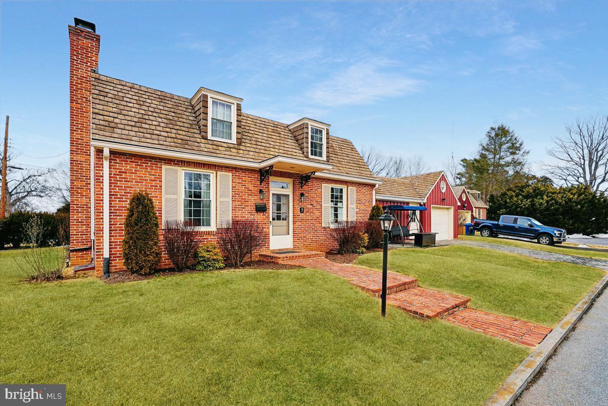 7 ACADEMY CT, BERRYVILLE, Virginia 22611, 3 Bedrooms Bedrooms, 10 Rooms Rooms,2 BathroomsBathrooms,Residential,For sale,7 ACADEMY CT,VACL2006502 MLS # VACL2006502 7 ACADEMY CT, BERRYVILLE, Virginia 22611, 3 Bedrooms Bedrooms, 10 Rooms Rooms,2 BathroomsBathrooms,Residential,For sale,7 ACADEMY CT,VACL2006502 MLS # VACL2006502