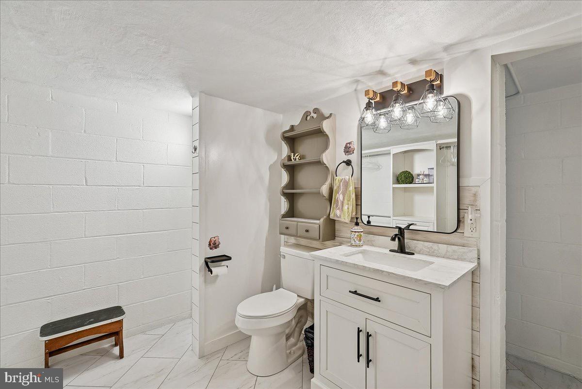 7 ACADEMY CT, BERRYVILLE, Virginia 22611, 3 Bedrooms Bedrooms, 10 Rooms Rooms,2 BathroomsBathrooms,Residential,For sale,7 ACADEMY CT,VACL2006502 MLS # VACL2006502 7 ACADEMY CT, BERRYVILLE, Virginia 22611, 3 Bedrooms Bedrooms, 10 Rooms Rooms,2 BathroomsBathrooms,Residential,For sale,7 ACADEMY CT,VACL2006502 MLS # VACL2006502