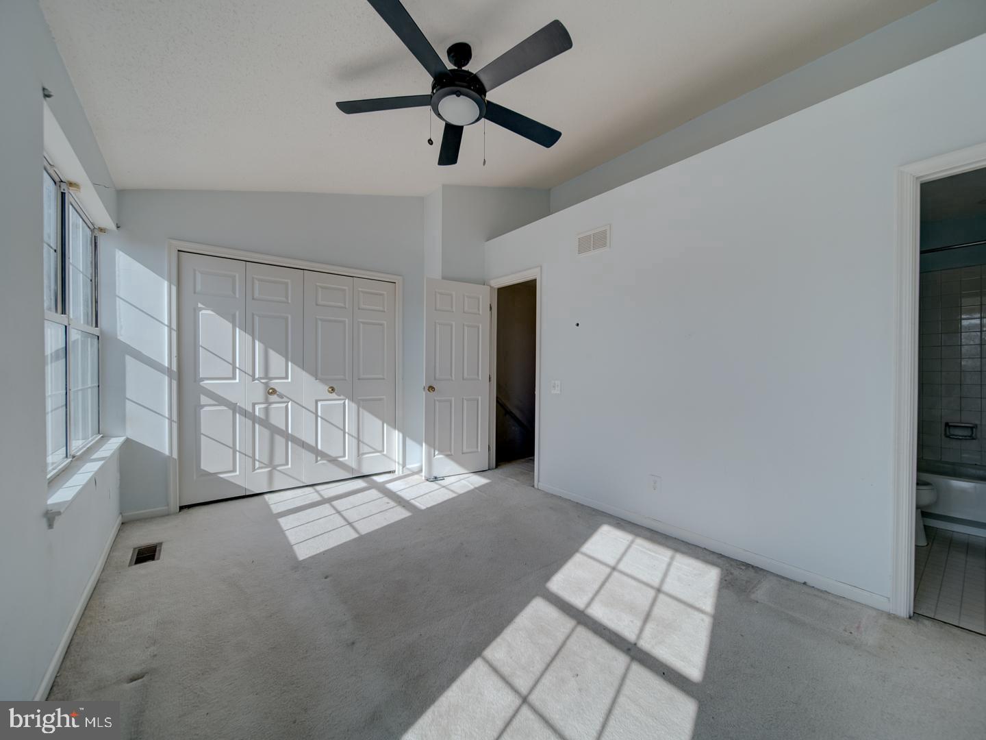 1912 BEEGEE CT, WOODBRIDGE, Virginia 22192, 3 Bedrooms Bedrooms, ,3 BathroomsBathrooms,Residential,For sale,1912 BEEGEE CT,VAPW2112330 MLS # VAPW2112330