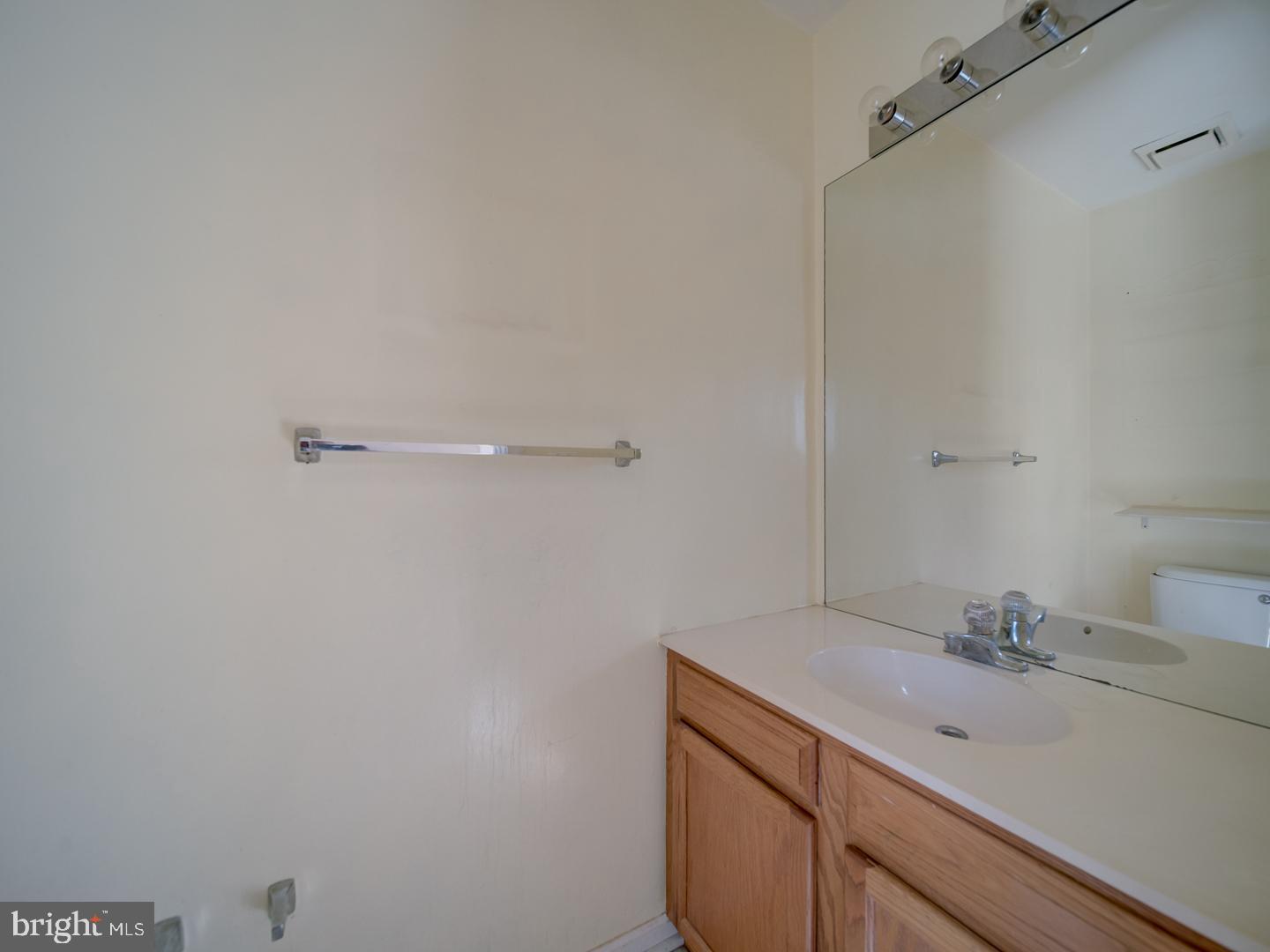 1912 BEEGEE CT, WOODBRIDGE, Virginia 22192, 3 Bedrooms Bedrooms, ,3 BathroomsBathrooms,Residential,For sale,1912 BEEGEE CT,VAPW2112330 MLS # VAPW2112330