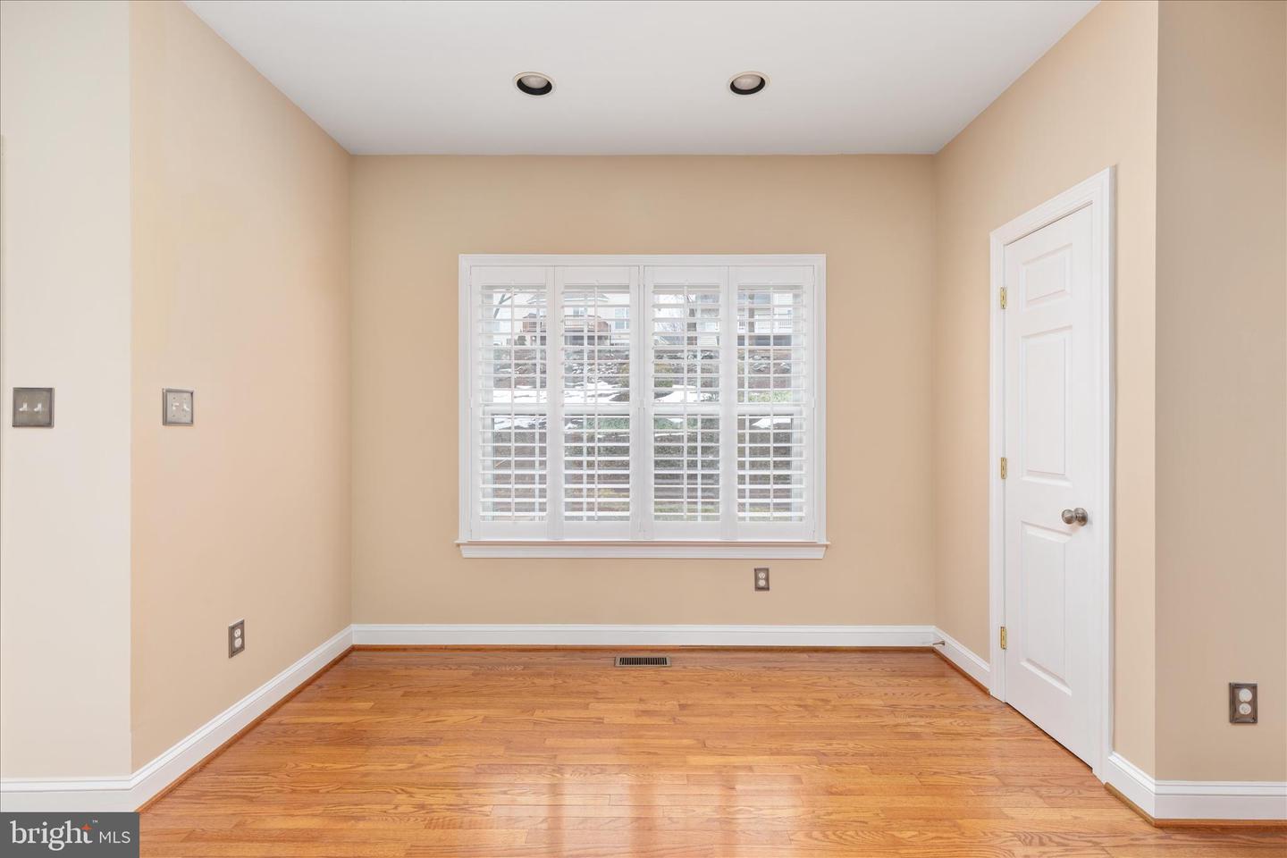 1917 HARVEST DR, WINCHESTER, Virginia 22601, 4 Bedrooms Bedrooms, ,2 BathroomsBathrooms,Residential,For sale,1917 HARVEST DR,VAWI2009976 MLS # VAWI2009976