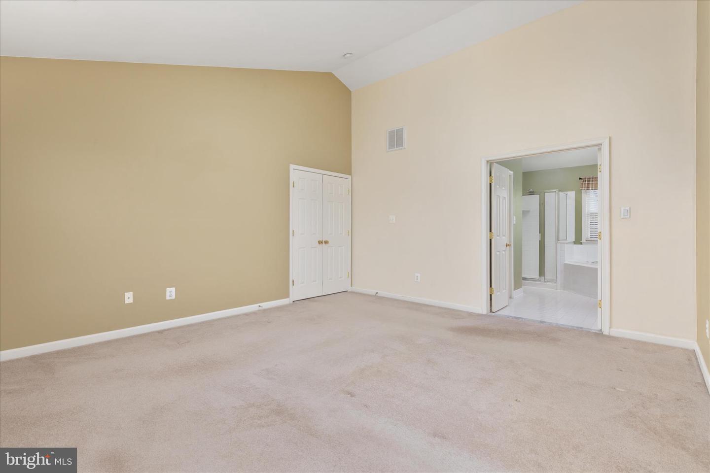 1917 HARVEST DR, WINCHESTER, Virginia 22601, 4 Bedrooms Bedrooms, ,2 BathroomsBathrooms,Residential,For sale,1917 HARVEST DR,VAWI2009976 MLS # VAWI2009976