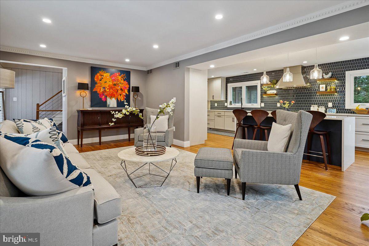 2111 LIRIO CT, RESTON, Virginia 20191, 4 Bedrooms Bedrooms, ,3 BathroomsBathrooms,Residential,For sale,2111 LIRIO CT,VAFX2290814 MLS # VAFX2290814