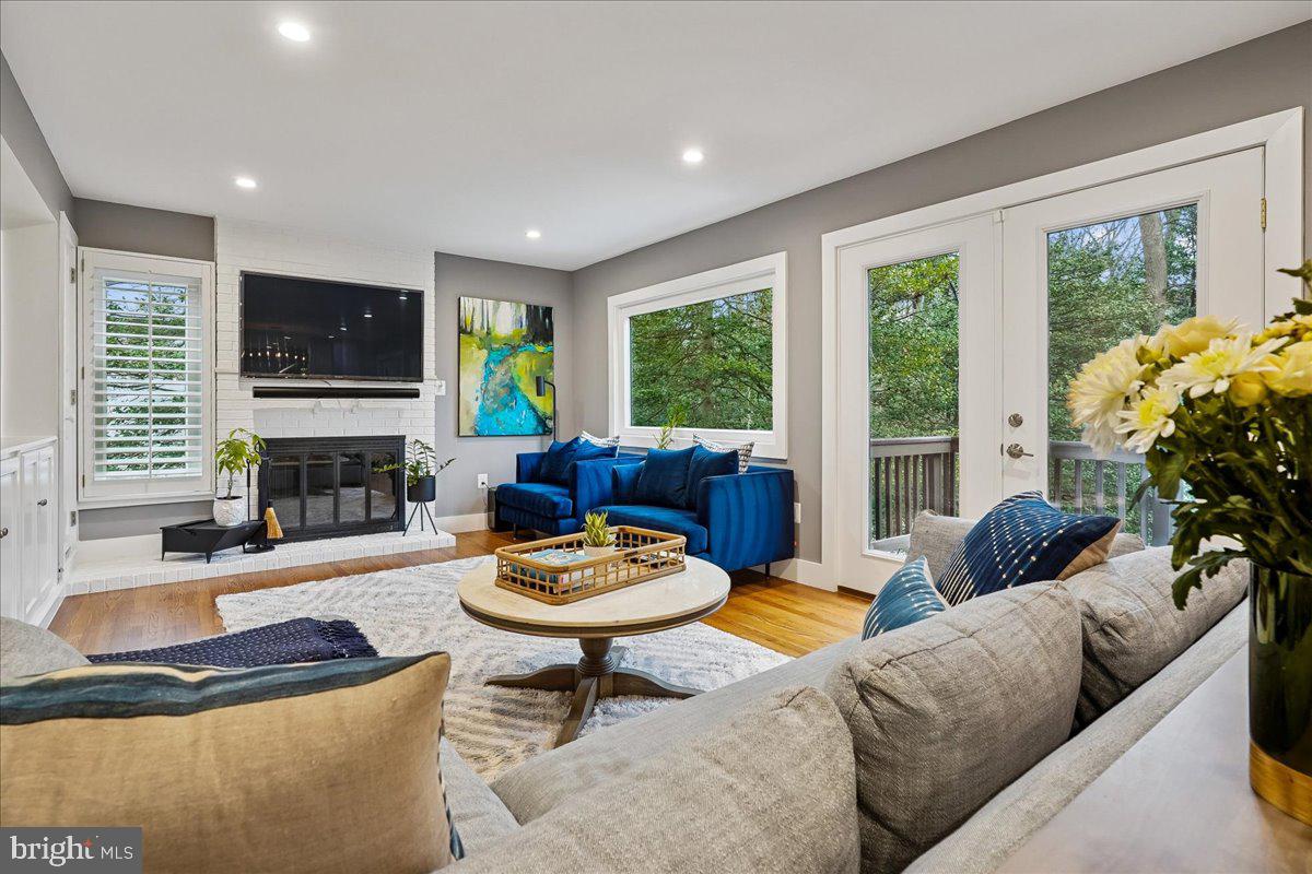 2111 LIRIO CT, RESTON, Virginia 20191, 4 Bedrooms Bedrooms, ,3 BathroomsBathrooms,Residential,For sale,2111 LIRIO CT,VAFX2290814 MLS # VAFX2290814