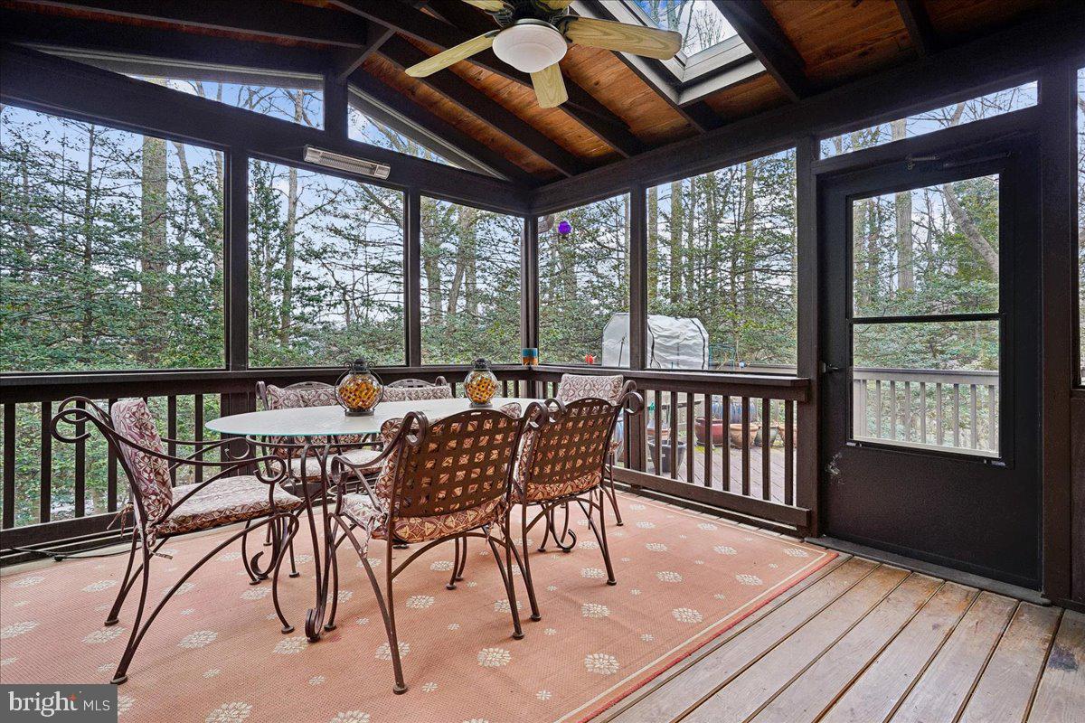 2111 LIRIO CT, RESTON, Virginia 20191, 4 Bedrooms Bedrooms, ,3 BathroomsBathrooms,Residential,For sale,2111 LIRIO CT,VAFX2290814 MLS # VAFX2290814