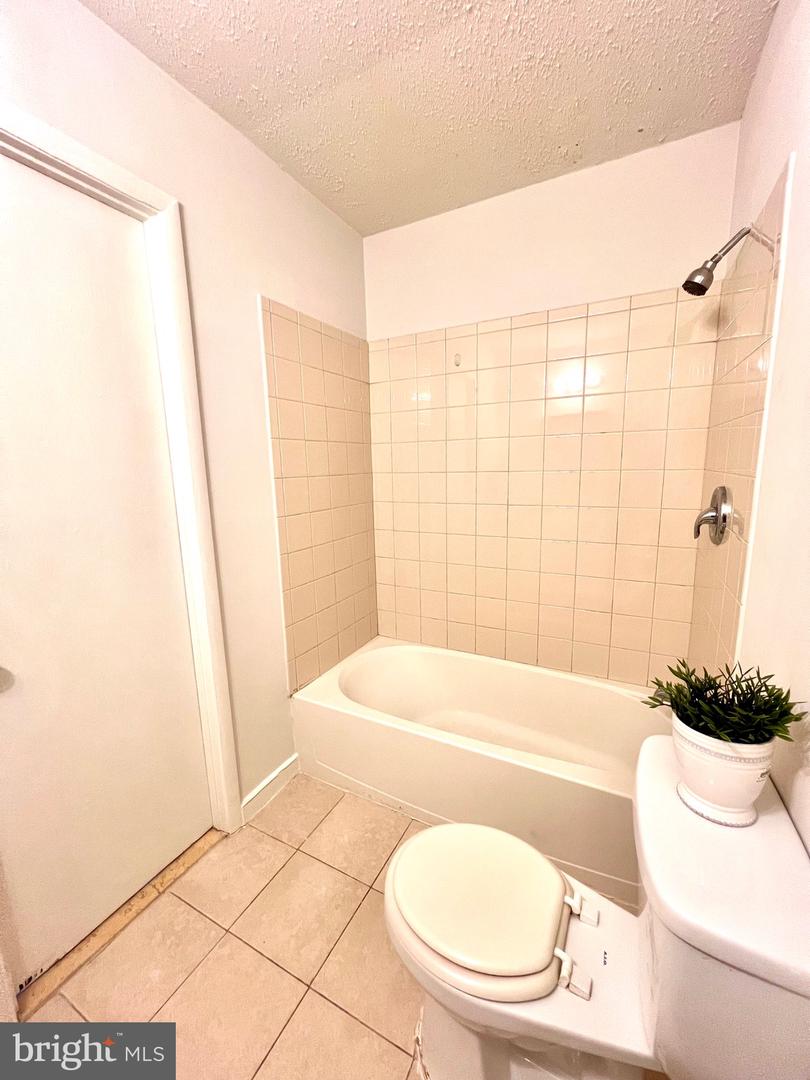 7219 BEVERLY PARK DR, SPRINGFIELD, Virginia 22150, 5 Bedrooms Bedrooms, ,3 BathroomsBathrooms,Residential,For sale,7219 BEVERLY PARK DR,VAFX2290850 MLS # VAFX2290850